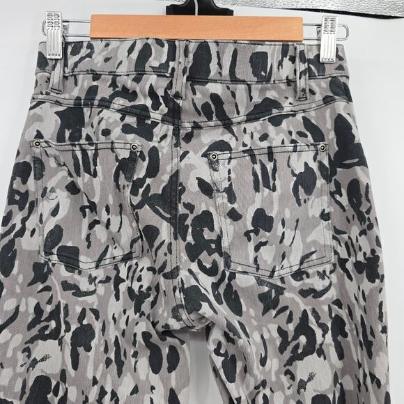 Hue Women's Stretch Leopard Cheetah Print Pull On Jeans Jeggings Size Small‎ - Picture 3 of 7